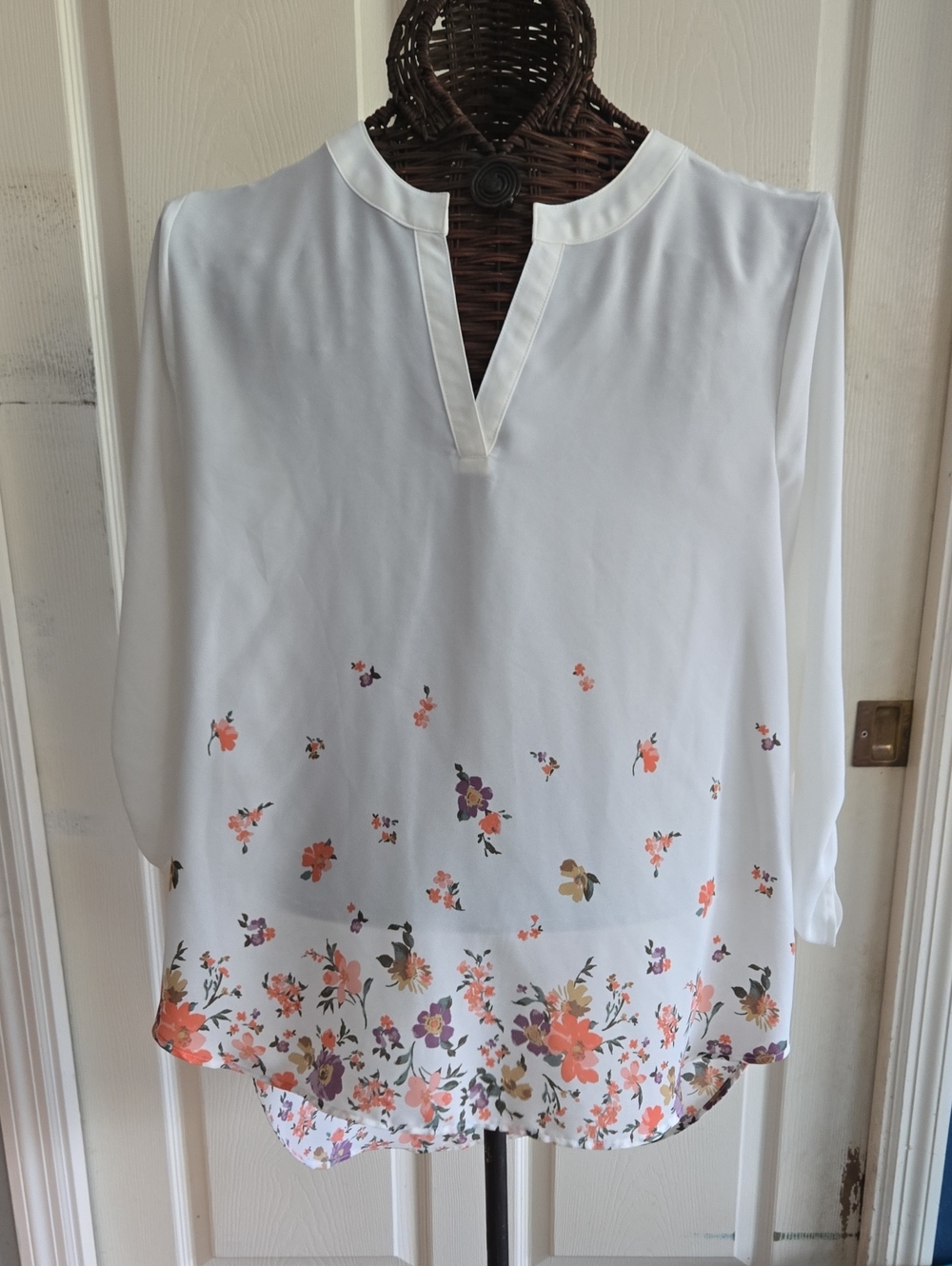 Cato White Floral Split V-Neck High-Low Blouse-Size XL